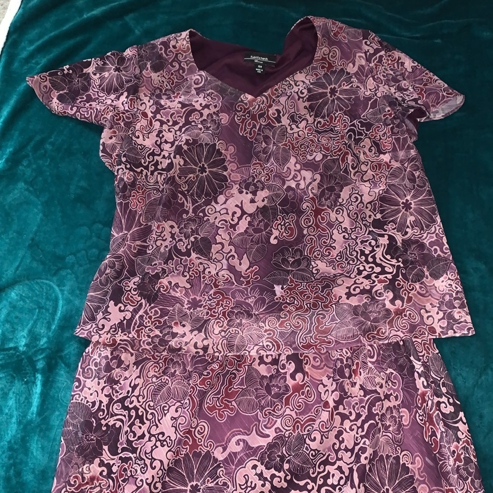 R&M Richards- gently used 2 piece set - Picture 3 of 4
